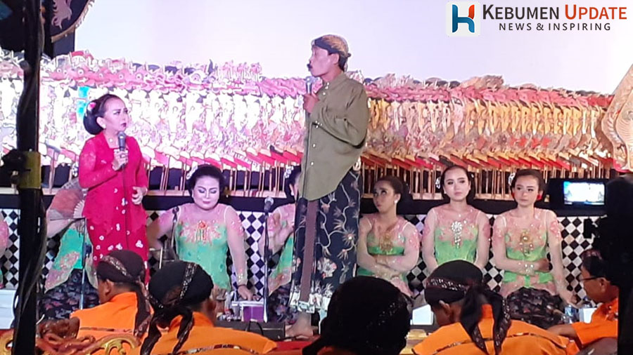 Pergelaran Wayang Kulit Meriahkan Silaturahmi Warga Perantauan Desa Jladri