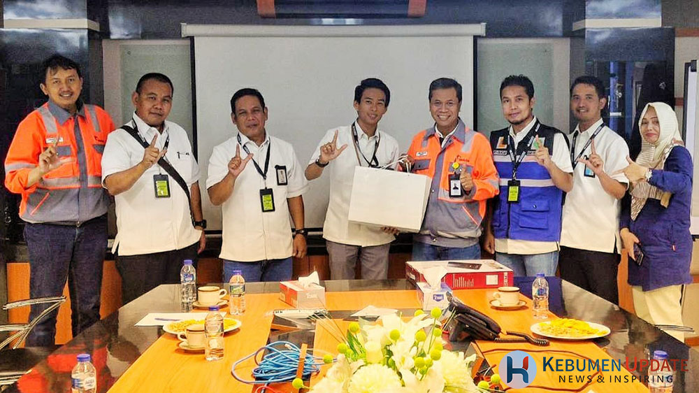 Serentak,  PLN UP3 Cilacap Lakukan Kunjungan ke Pelanggan