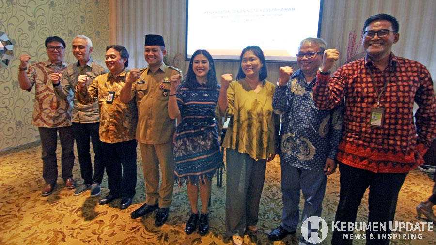 Bersama Dian Sastro, Wabup Arif Sugiyanto Teken Mou dengan Pertamina Foundation, Kerjasama Bidang Apa?