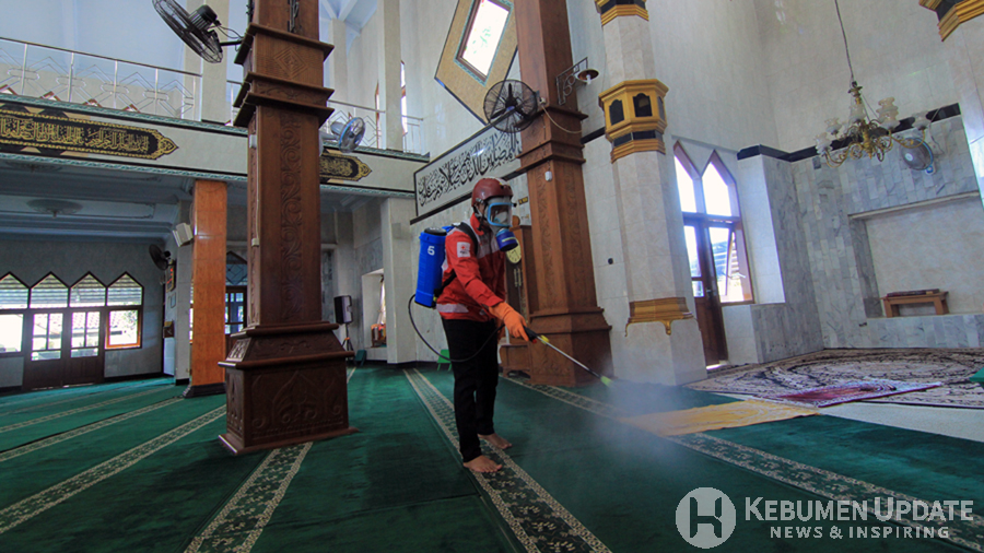 Masjid Agung Kebumen Tetap Gelar Salat Jumat