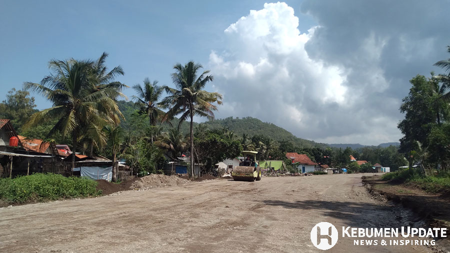 Jalan siap dilakukan pengaspalan. (Foto: Padmo-KebumenUpdate).