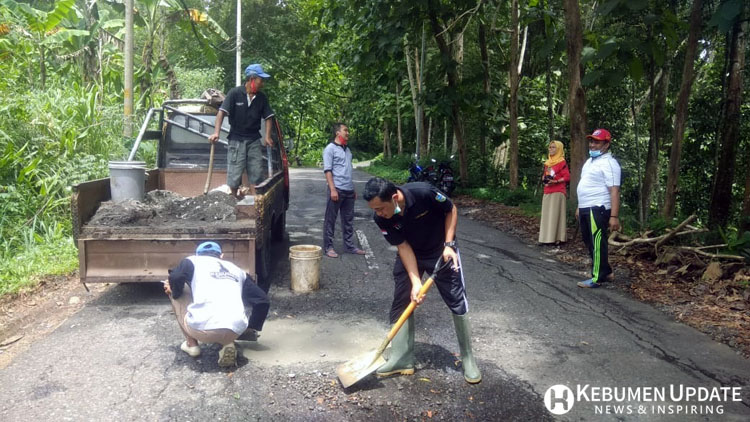 Jalan Berlubang