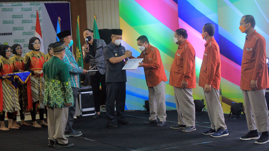 Launching Universitas