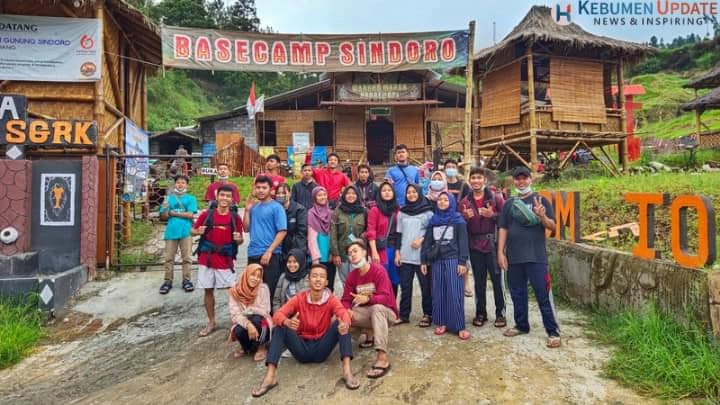 Pendakian Gunung Sindoro via Jalur Tambi/Sigedang