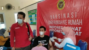 Warga Mekarsari Ramaikan Vaksinasi Dari Binda Jateng