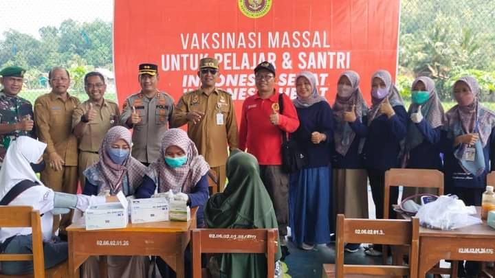 Vaksinasi Binda Jateng di SMK N 1 Alian Bersamaan Dengan Program Mubeng Kebumen Bersama Bupati