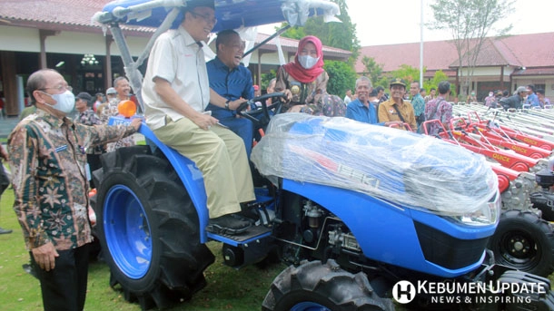 Bantuan Traktor