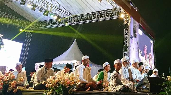 Kebumen Bersholawat Hadirkan Gus Azmi Pada Gelaran KIE