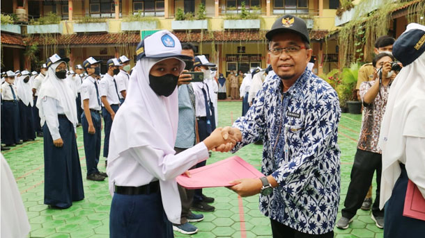Alumni Mengajar