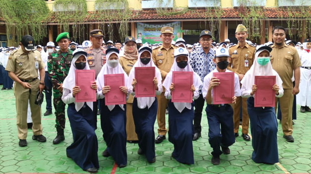 Alumni Mengajar