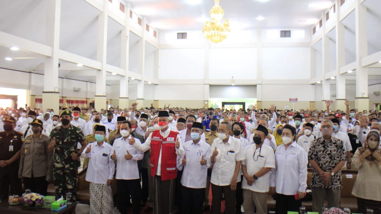 Rutin Donor Darah, Mendapat Penghargaan dari Gubernur Jawa Tengah