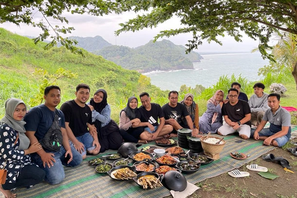 Pantai Surumanis