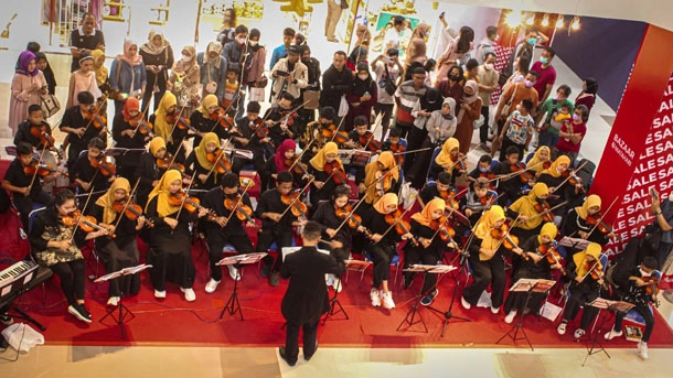 Kebumen Violin Orchestra)
