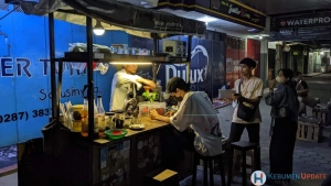 Teman Insomnia: Tempat Ngopi yang Menyajikan Kesederhanaan dan Kehangatan