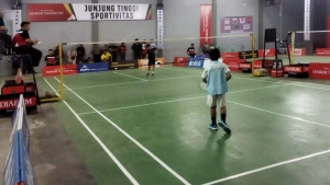 Ketua KONI Kebumen Resmi Membuka Kejuaraan Bulutangkis Bupati Cup 4 Tahun 2022