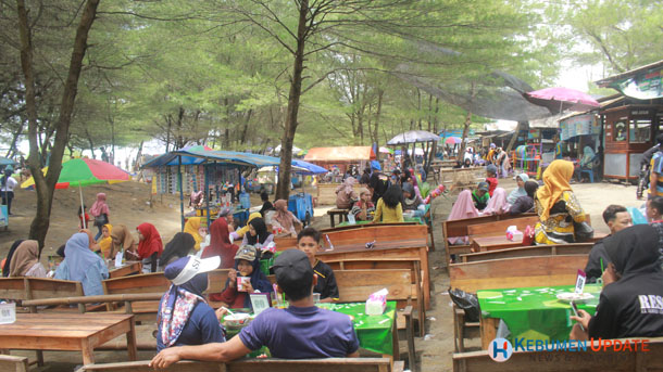 Pantai Mliwis Ambal
