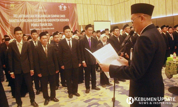KPU Kebumen Lantik 130 PPK