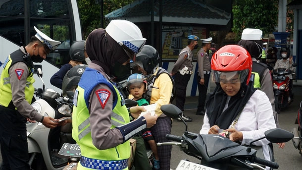 Pelanggaran Lalu Lintas