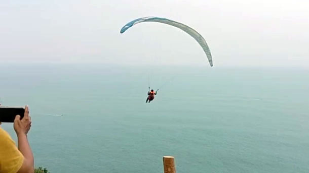 Permainan Paralayang