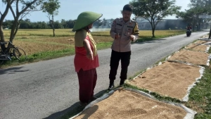 Cegah Pencurian Gabah Saat Musim Panen, Polres Kebumen Edukasi ke Petani