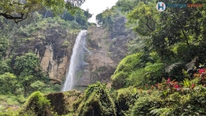 Nikmati Suasana Hening dan Adem di Curug Muncar