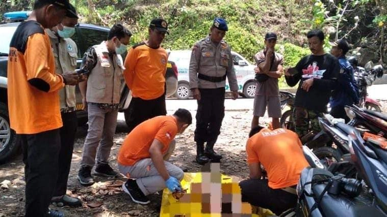 Sedang Cari Ikan, Nelayan di Perairan Menganti Temukan Sesosok Mayat