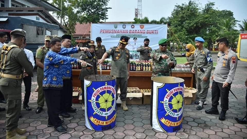 729 Botol Miras Dimusnahkan Pemkab Kebumen Jelang Bulan Suci Ramadan