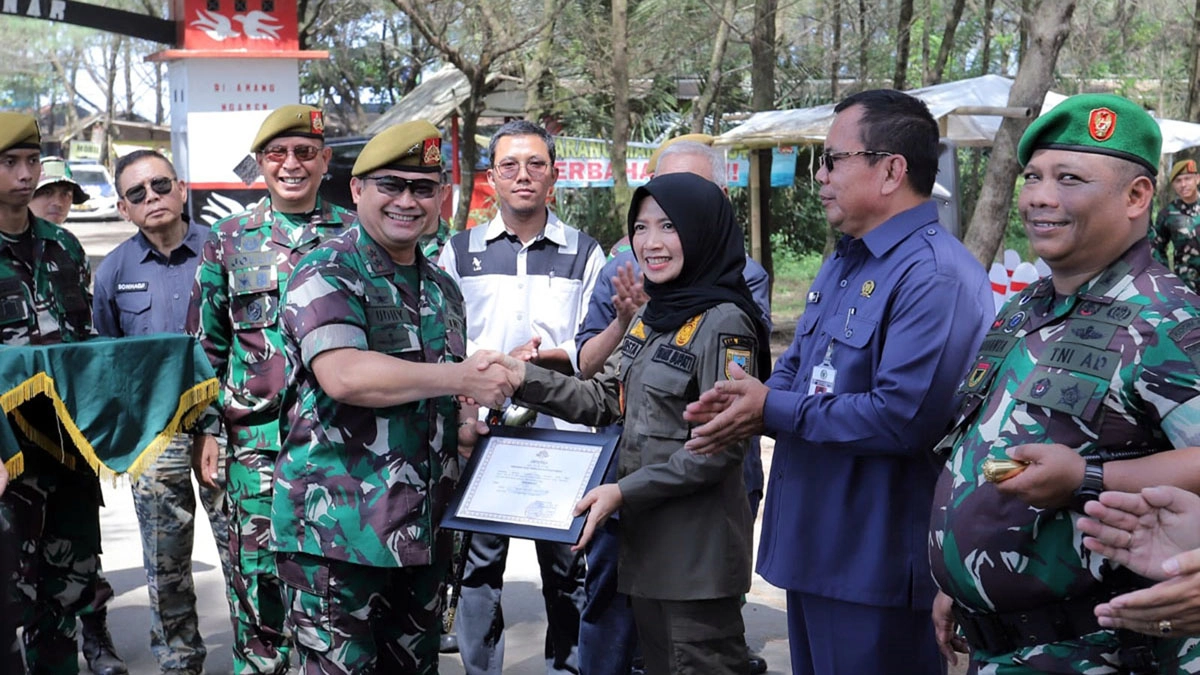 Armed TNI AD