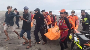 Wisatawan Tenggelam di Pantai Selatan