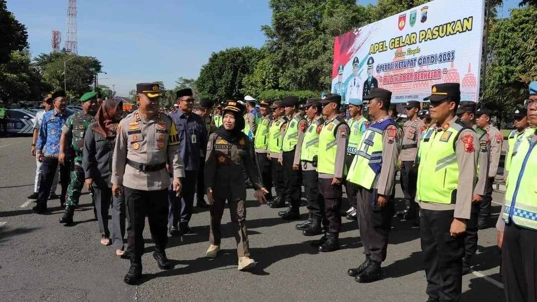 Wabup Kebumen Pimpin Apel Gelar Pasukan Operasi Ketupat Candi 2023