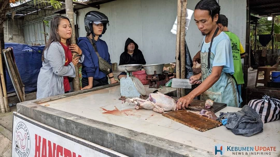 Permintaan Daging Ayam Melonjak Jelang Lebaran, Ini Harga per Kilonya