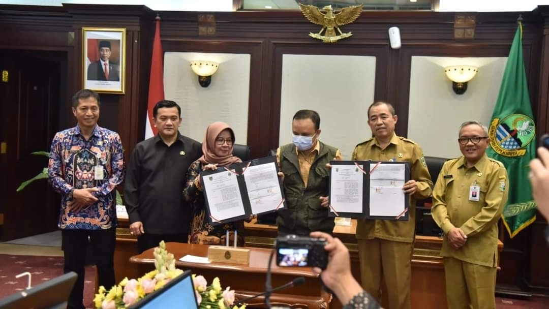 Teken MoU, Pemkab Kebumen-Pemprov Jabar Kerjasama Bidang Kepegawaian Hingga Pariwisata