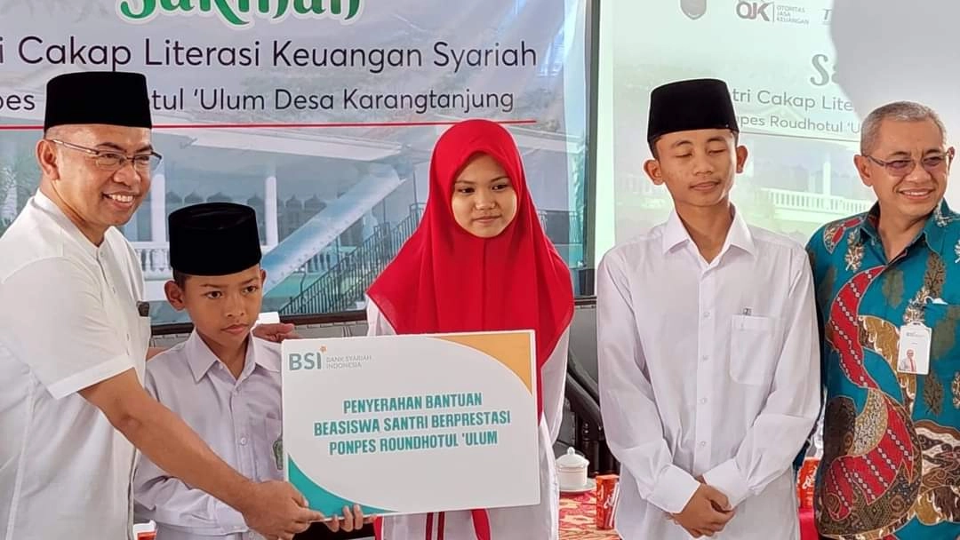 Pemkab Kebumen Beri Beasiswa untuk Santri, Ini Nominal yang Diterima