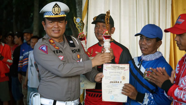 Lomba Merpati Kolong
