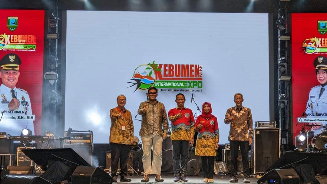Ribuan Pengunjung Padati Alun-alun Kebumen, Saksikan Pembukaan KIE 2023