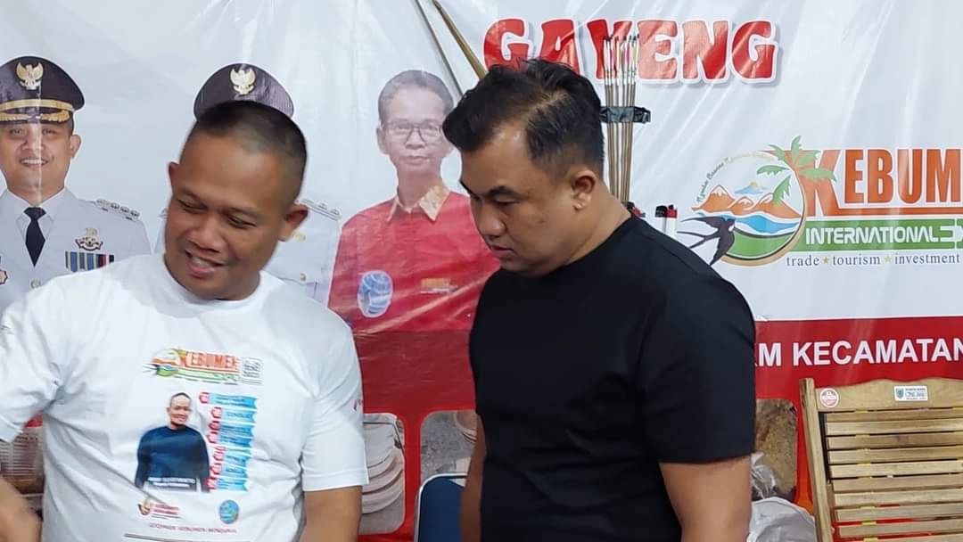 Kunjungi Stand KIE, Bagaimana Tanggapan Ketua Umum APKASI?