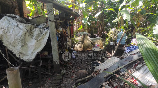 Dulsomad Tinggal di Gubuk Reot