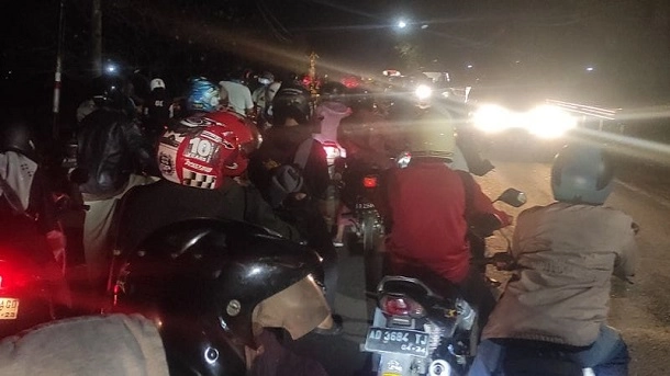 Buka Tutup Jalan Kebumen Gombong