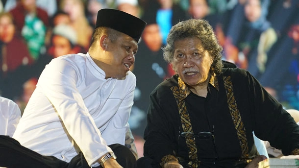 Cak Nun Tak Sadarkan Diri