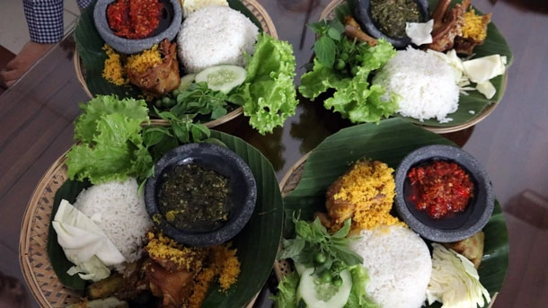 Resto Teman Kencan Gombong