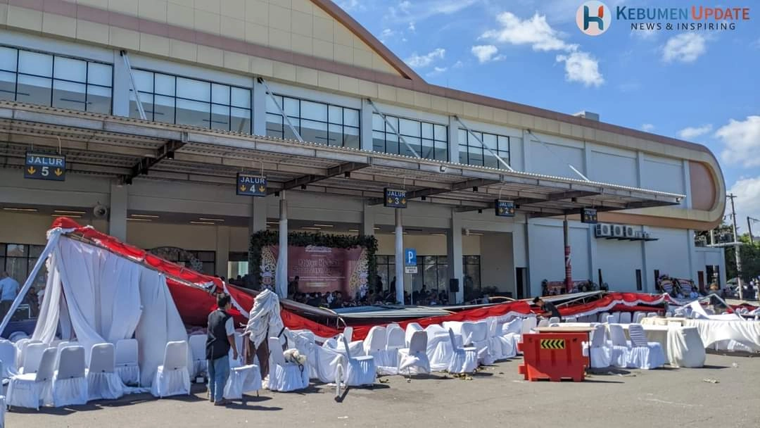 Tenda Khitanan Massal PO Sinar Jaya Ambruk Diterjang Angin, Korban Dirujuk ke RSDS Kebumen