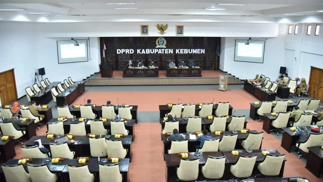 Bupati Tanggapi 4 Raperda, Salah Satunya tentang Pengelolaan Sampah