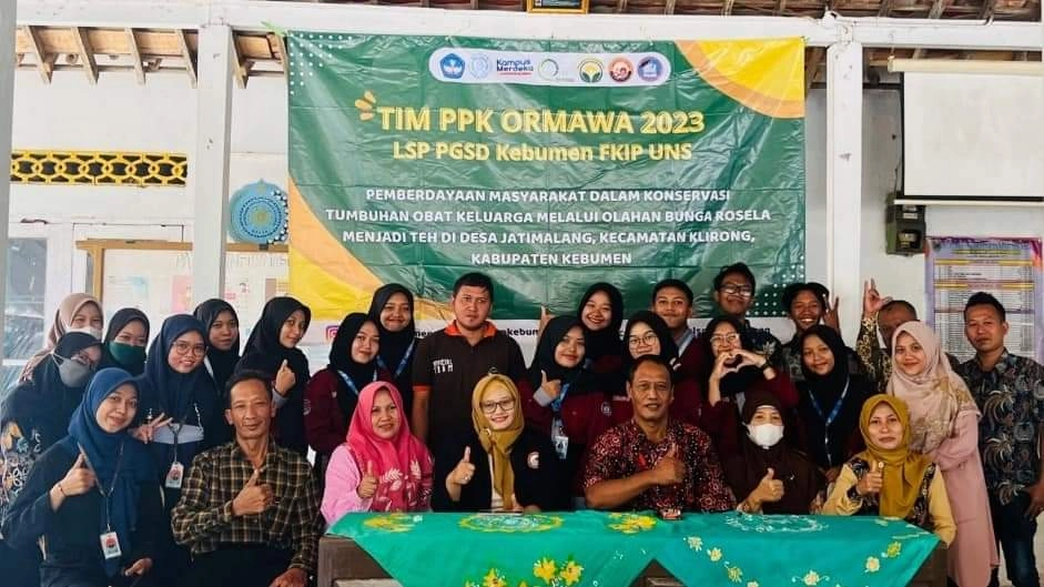 Bina Center UNS Tinjau Program Pemberdayaan Masyarakat PPK Ormawa PGSD Kebumen di Desa Jatimalang