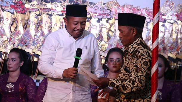 H Yulianto Berikan Tiket Umroh Gratis