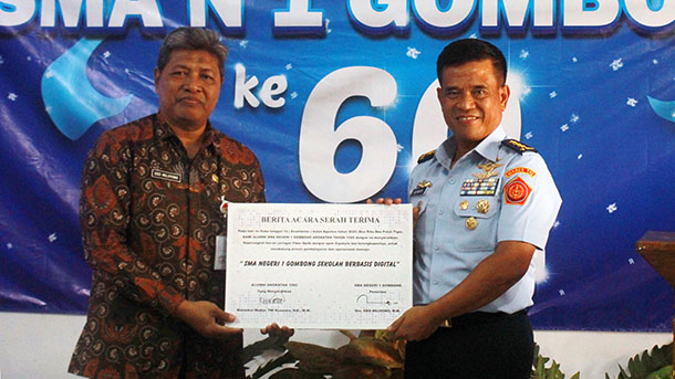 Kepala Basarnas Marsdya TNI Kusworo Mengajar di SMAN 1 Gombong