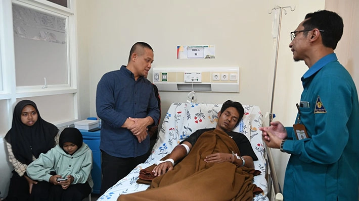 Korban Truk Engkel Terguling