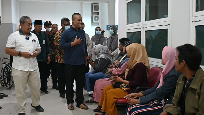Korban Truk Engkel Terguling