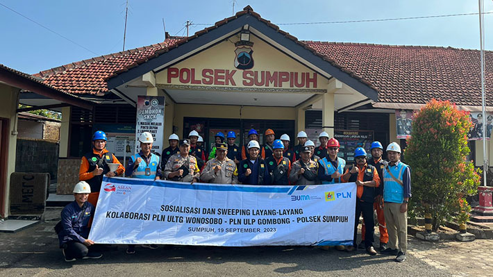 PLN Sweeping Layang-layang