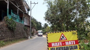 Pelebaran Jalan Ayah-Jladi