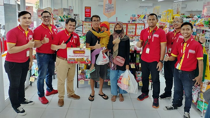 Alfamart Bagikan Voucher Belanja